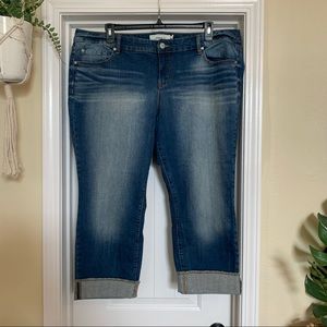 Torrid Size 20 cropped jean